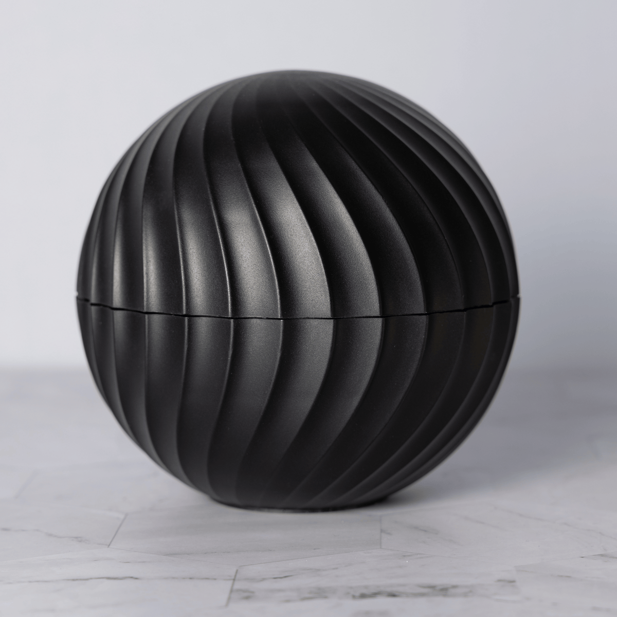 Scatola per orologio ChronoSphere chiusa AIS Collective - Tempo Celeste